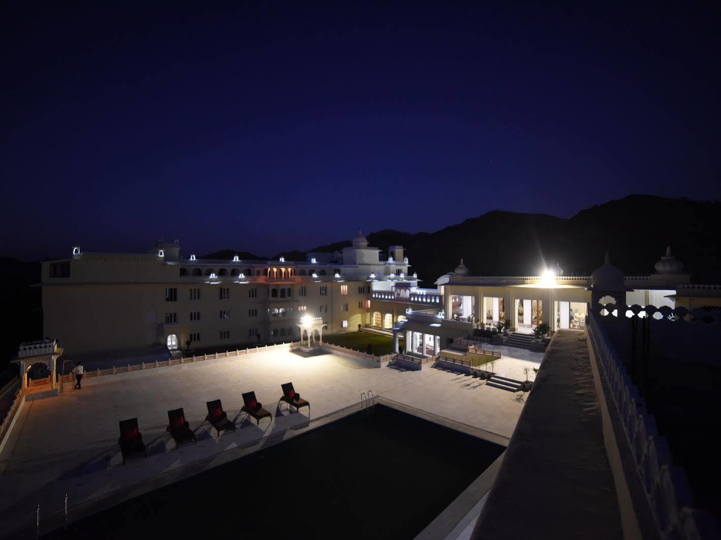 Hotel The Castle Mewar Rāma Exterior foto